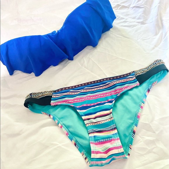 Strapless ruffle bikini w/stripe bottoms Sz sm - Picture 4 of 13